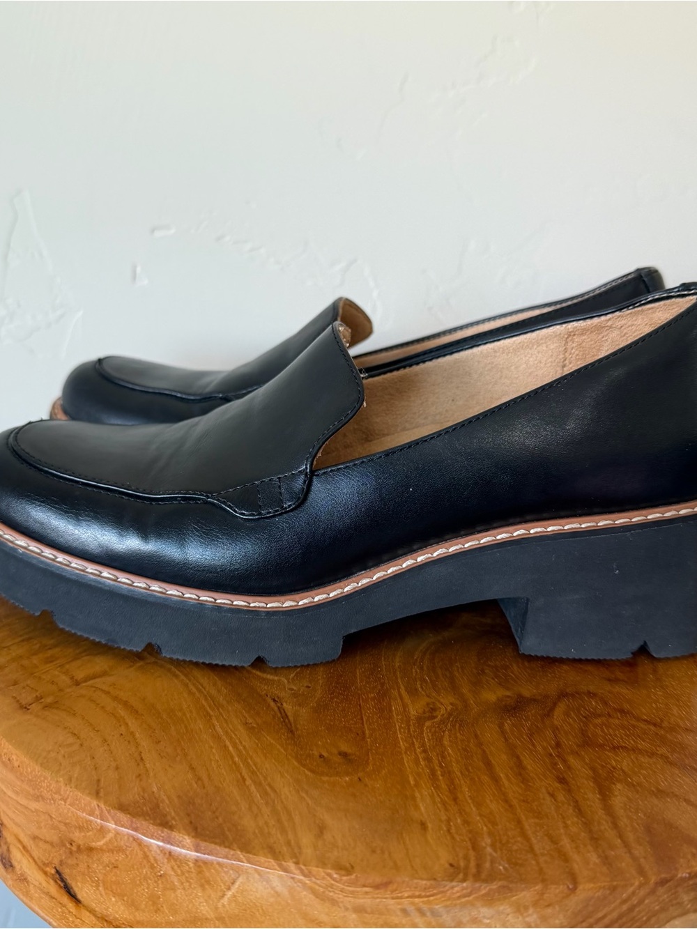 Naturalizer Women’s Black leather platform loafers chunky heel US 7.5 loafer